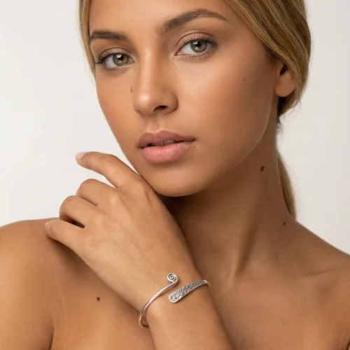 Jonc ouvert style beldi pour femme en cuivre plaqué argent ScooBijou
