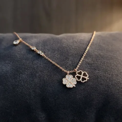 Collier triple charms trèfle porte-bonheur en argent 925 plaqué or rose avec zircons et pendentif goutte - Bijouterie Scoobijou Maroc