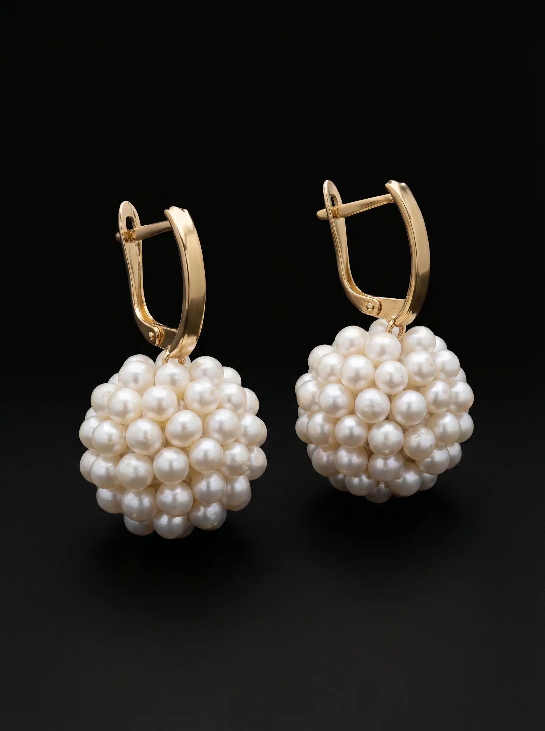 Boucles d'oreilles sphériques en véritables perles d'eau douce et or jaune 18K par ScooBijou