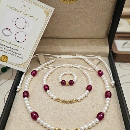 Collier et bracelet en or 18k avec perles d'eau douce جوهر حر et pierres de tourmaline rose, bague offerte Maroc.
