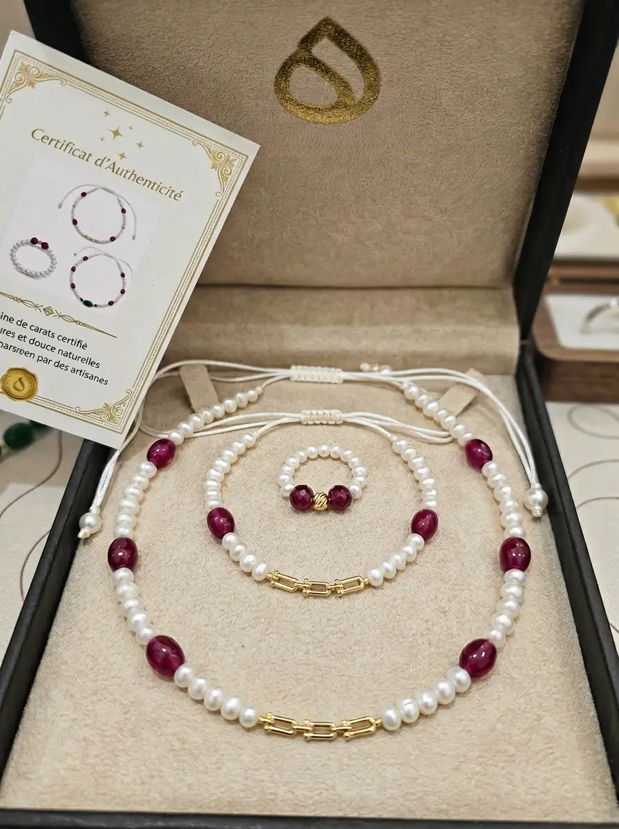 Collier et bracelet en or 18k avec perles d'eau douce جوهر حر et pierres de tourmaline rose, bague offerte Maroc.