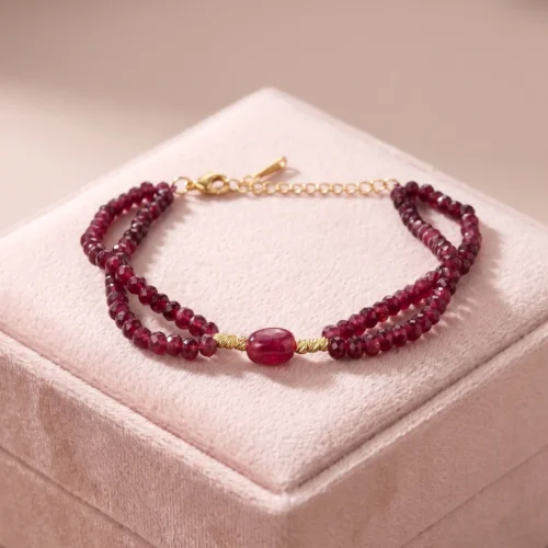 Bracelet double rang en rubis synthétique et acier inoxydable doré ScooBijou