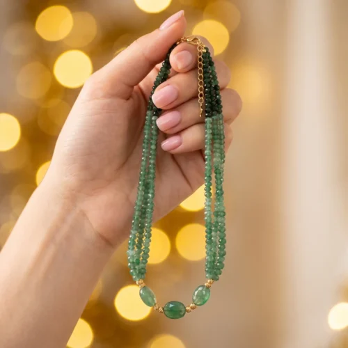 Collier multi-rangs en émeraude synthétique et acier inoxydable doré ScooBijou