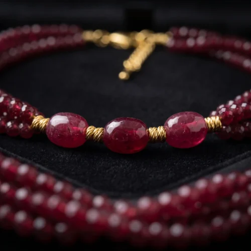 Bijou de luxe accessible collier yacout rubis femme